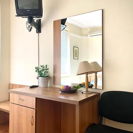 тедис хоум Guest house